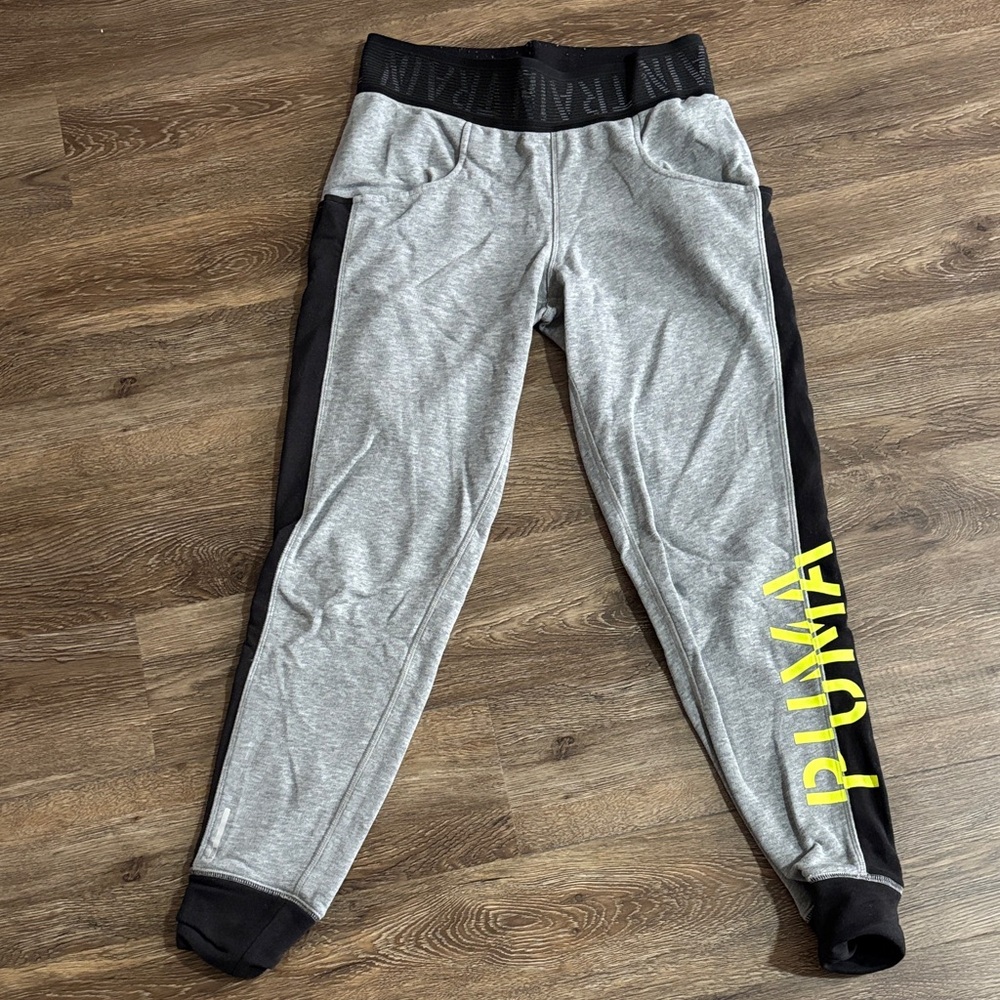 PUMA Joggers
